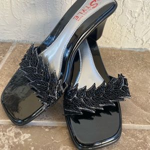 Black new Indian heel